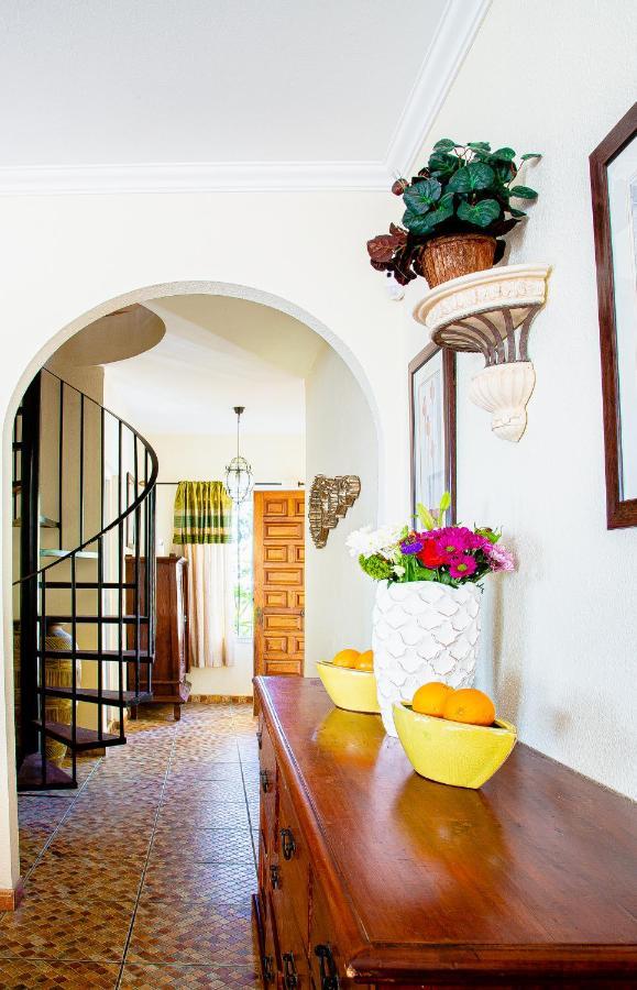 Villa Maria In El Rosario - Mit Sicht Auf Gibralta 马尔韦利亚 外观 照片