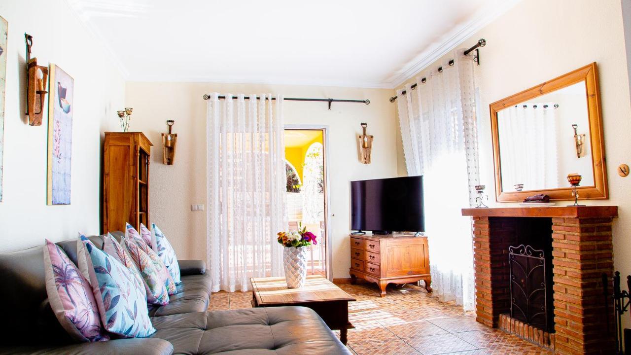 Villa Maria In El Rosario - Mit Sicht Auf Gibralta 马尔韦利亚 外观 照片